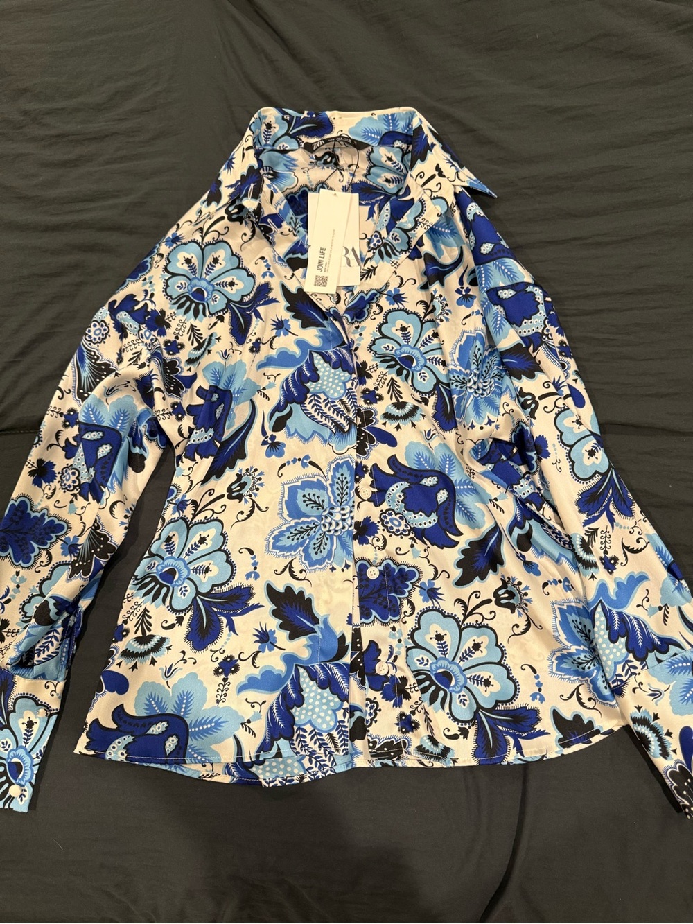 Zara Blue and White Floral Button-Front Blouse